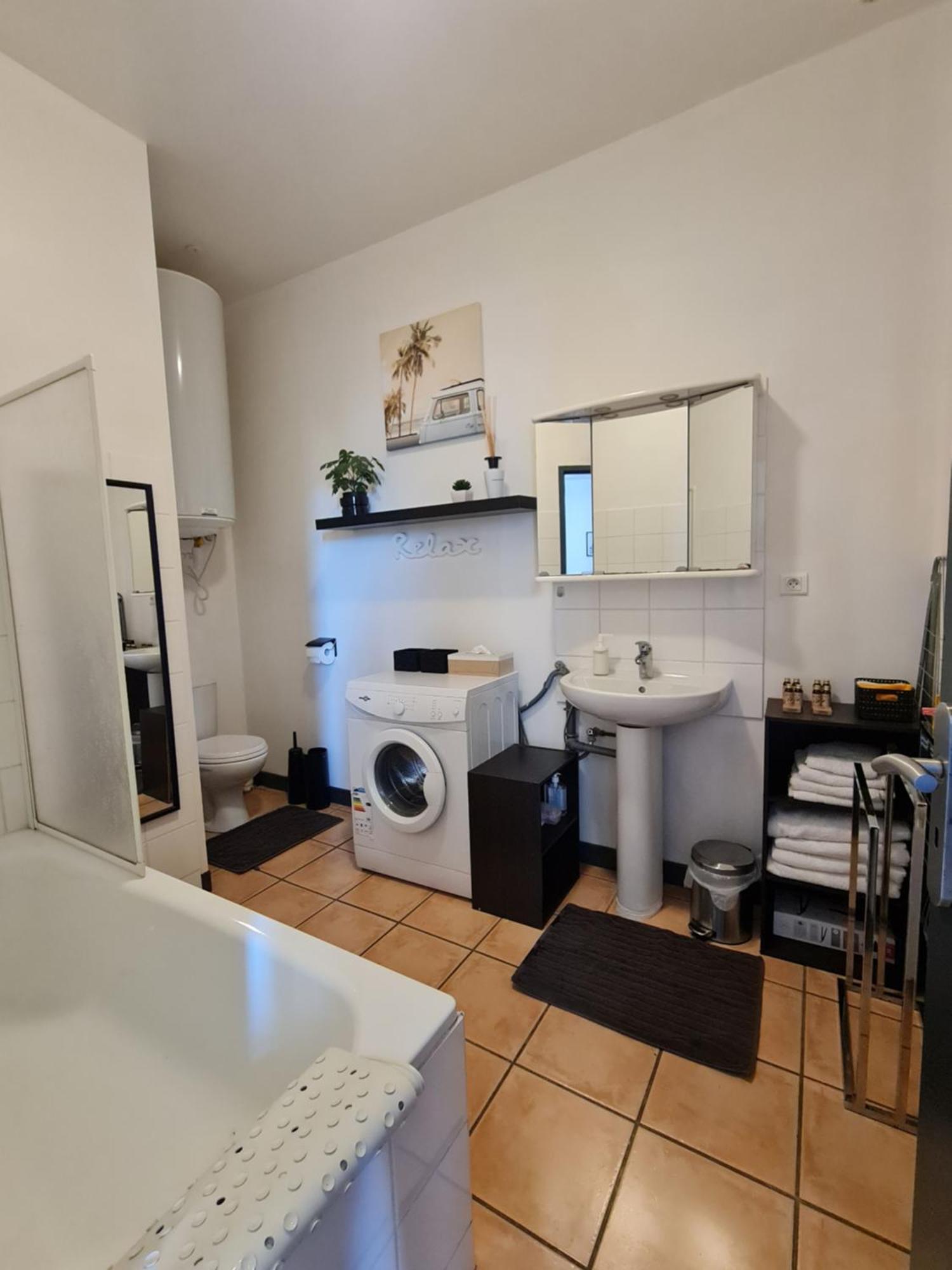 Le Prieure - Studios Jusqu'A 4 Personnes Villeneuve-les-Beziers Exterior photo